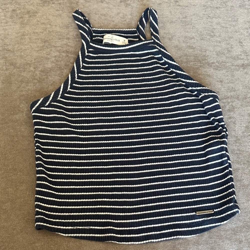 Abercrombie & Fitch— Cropped Tank Top